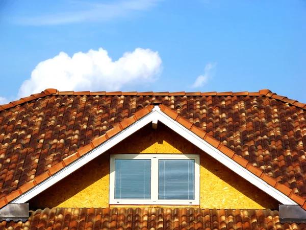 How Roof Replacement Services Ensure Durability and Protection